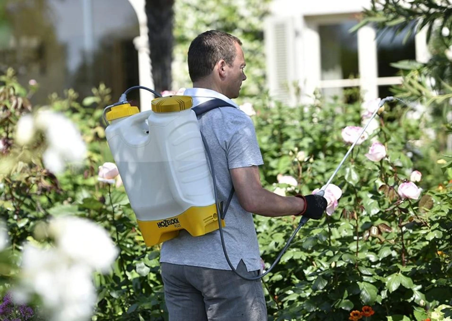 Hozelock Pulsar Comfort 16L Knapsack Pressure Sprayer Plus 4716 - Image 2